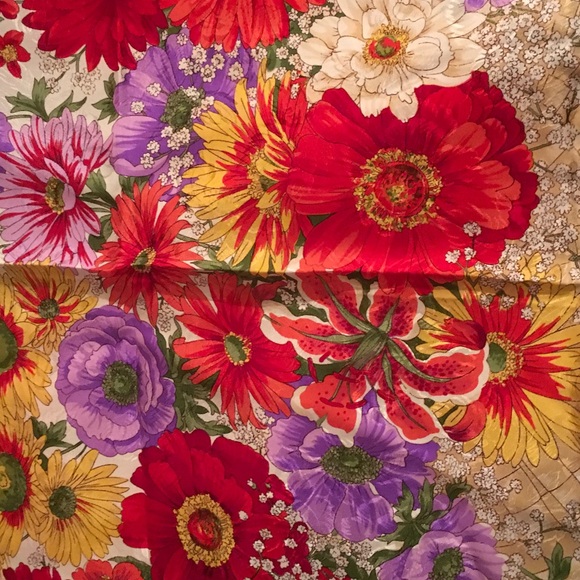 Daniel La foret Vintage silk scarf 34 x 34 inches, Silk - Picture 3 of 4